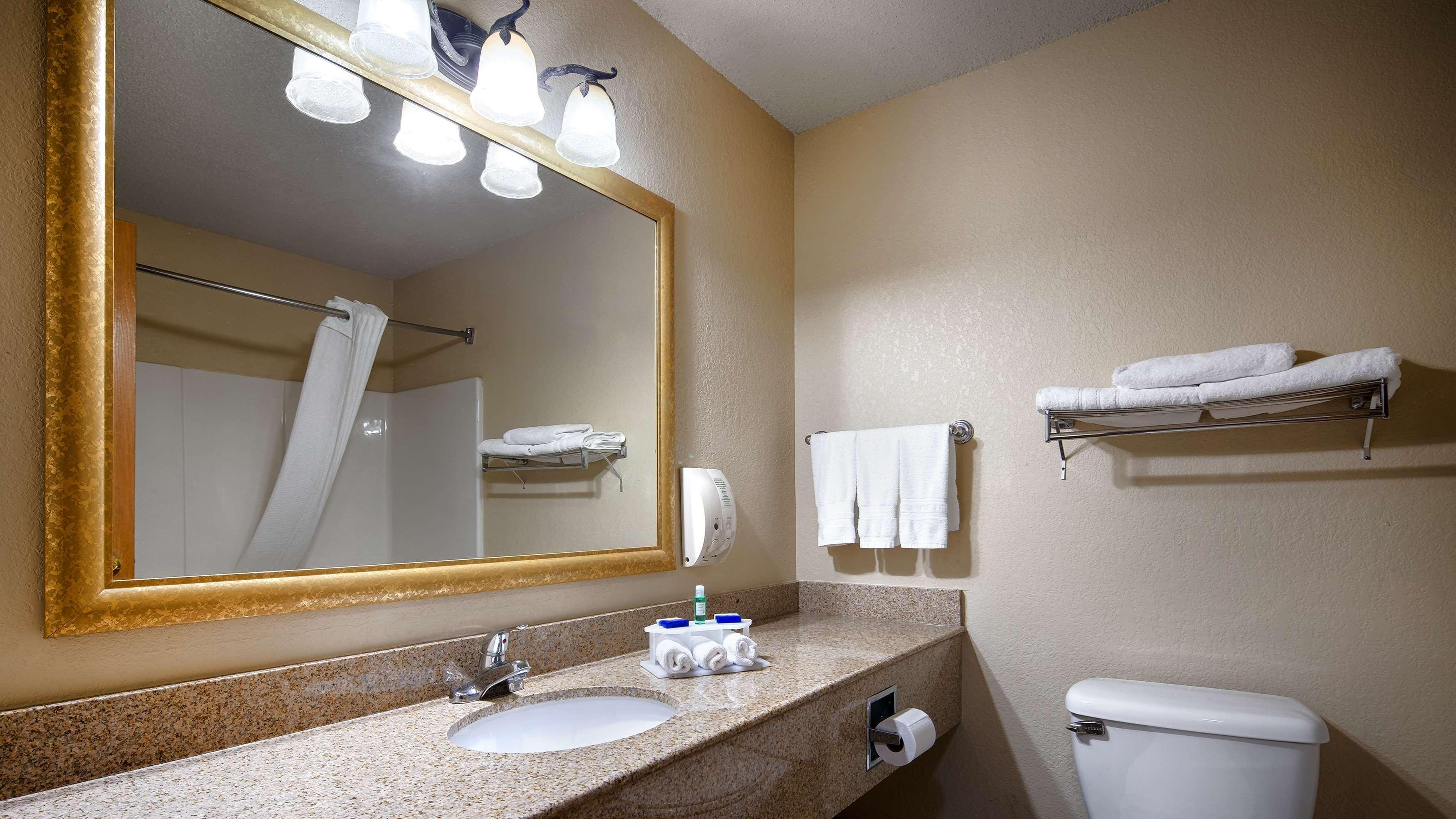 שאקופי Comfort Inn & Suites מראה חיצוני תמונה