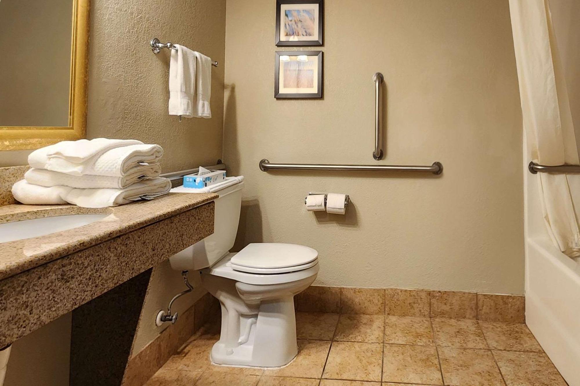 שאקופי Comfort Inn & Suites מראה חיצוני תמונה